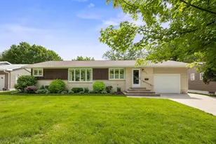 1045 Jefferson St SE, Hutchinson, MN 55350 - Photo 1