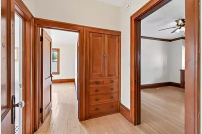 976 Lawson Avenue E, Saint Paul, MN 55106 - Photo 13