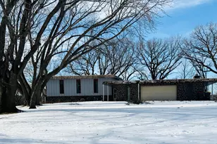 1004 S Ramsey St, Redwood Falls, MN 56283 - Photo 1