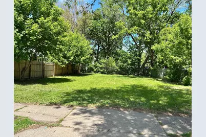 422 33rd Avenue N, Minneapolis, MN 55412 - Photo 1