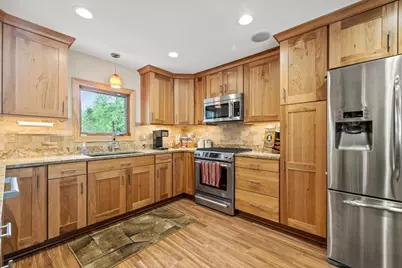 2511 Carver Avenue E, Maplewood, MN 55119 - Photo 13