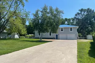 120 Century Ave SE, Hutchinson, MN 55350 - Photo 1