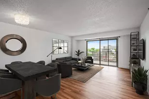 26 10th Street W, Saint Paul, MN 55102 - Photo 1