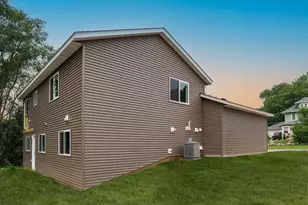 2402 15th St SE, Rochester, MN 55904 - Photo 3
