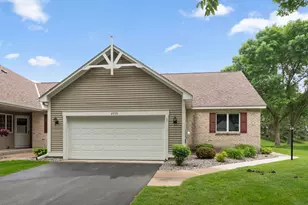 2735 Lake Ct Dr, Mounds View, MN 55112 - Photo 1