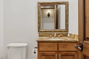 8523 Amsden Rd, Bloomington, MN 55438 - Photo 49