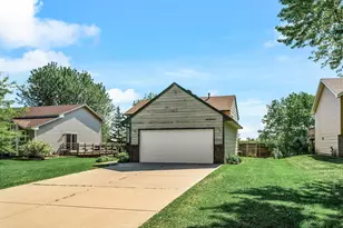 3729 Hamlet Ave N, Oakdale, MN 55128 - Photo 1