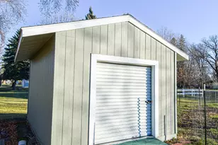 302 Sherwood Ave N, Thief River Falls, MN 56701 - Photo 47