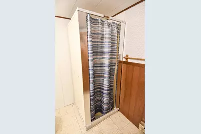 302 Sherwood Avenue N, Thief River Falls, MN 56701 - Photo 37