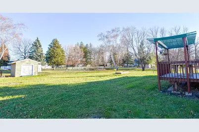 302 Sherwood Avenue N, Thief River Falls, MN 56701 - Photo 45