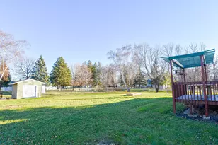 302 Sherwood Ave N, Thief River Falls, MN 56701 - Photo 45