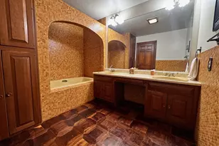 212 Carrow Cir, Marshall, MN 56258 - Photo 17