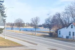 715 8th St E, Thief River Falls, MN 56701 - Photo 21