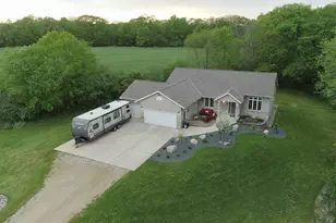 201 N Ridge Dr, Kenyon, MN 55946 - Photo 1