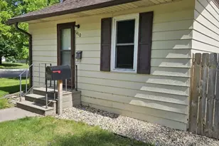 410 E 9th St, Morris, MN 56267 - Photo 1