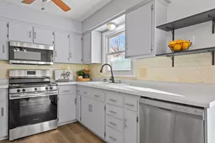 4369 Cimarron Ct NW, Rochester, MN 55901 - Photo 9