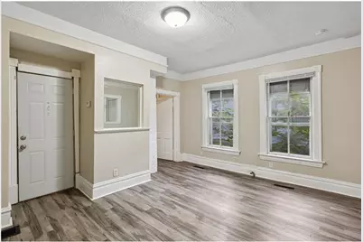 481 Edmund Avenue, Saint Paul, MN 55103 - Photo 1