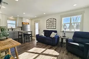 201 1/2 10th Ave SE, Pipestone, MN 56164 - Photo 9