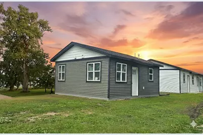 201 10th Avenue SE, Pipestone, MN 56164 - Photo 5