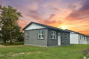 201 10th Ave SE, Pipestone, MN 56164 - Photo 5