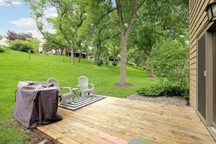 11594 Scotch Pine Ct, Eden Prairie, MN 55344 - Photo 3