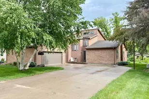 128 Knollwood Dr, Redwood Falls, MN 56283 - Photo 1