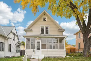 979 Hudson Rd, Saint Paul, MN 55106 - Photo 1