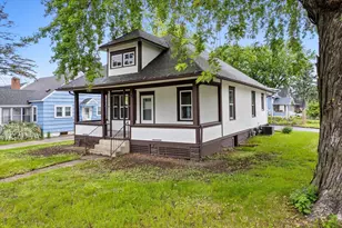 402 11th Ave NE, Rochester, MN 55906 - Photo 1