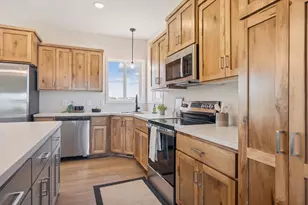 4653 8th St NE, Saint Cloud, MN 56304 - Photo 9