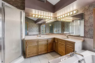 15813 Highview Drive, Apple Valley, MN 55124 - Photo 39