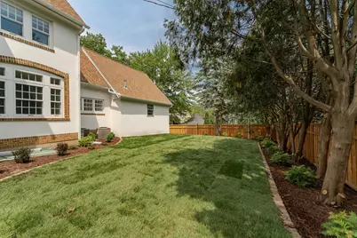 925 6th Street SW, Rochester, MN 55902 - Photo 7