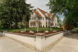 925 6th St SW, Rochester, MN 55902 - Photo 1