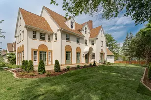 925 6th St SW, Rochester, MN 55902 - Photo 5