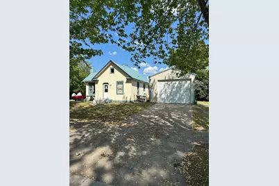 502 1st Avenue SE, Baudette, MN 56623 - Photo 1