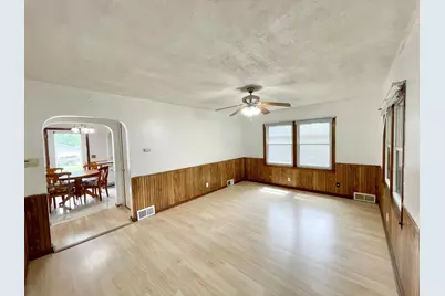 111 N Park Avenue, Springfield, MN 56087 - Photo 5