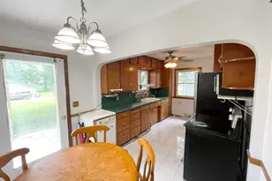 111 N Park Ave, Springfield, MN 56087 - Photo 11