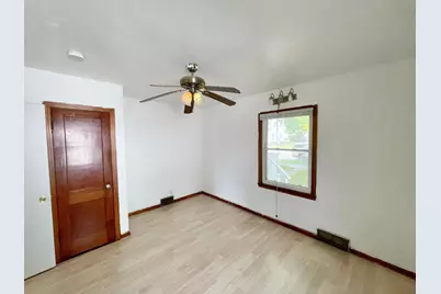 111 N Park Avenue, Springfield, MN 56087 - Photo 23