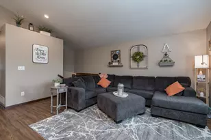 641 Beverly St, Wanamingo, MN 55983 - Photo 5