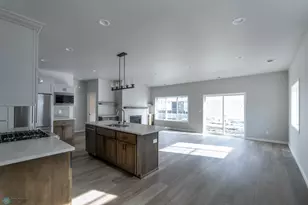 4176 Arthur Dr S, Fargo, ND 58104 - Photo 9