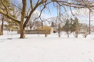 301 19th Ave N, Hopkins, MN 55343 - Photo 9