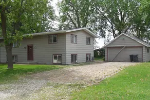 402 6th Ave, Round Lake, MN 56167 - Photo 1