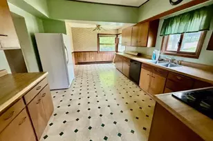 409 Maple Street N, Mabel, MN 55954 - Photo 7