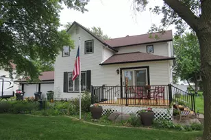 909 6th Ave, Brewster, MN 56119 - Photo 1