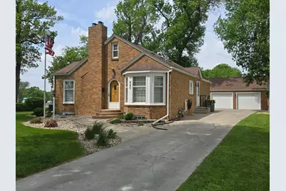 620 5th Avenue SE, Pipestone, MN 56164 - Photo 1