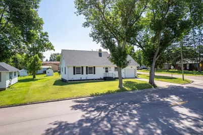 727 S Peck Street, Fergus Falls, MN 56537 - Photo 1