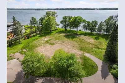 22 Dellwood Avenue, Dellwood, MN 55110 - Photo 3