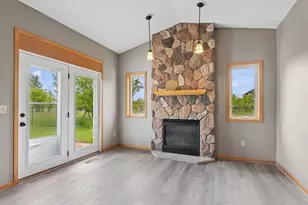 185 21st Ave SW, Cambridge, MN 55008 - Photo 29