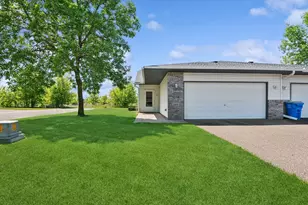 185 21st Ave SW, Cambridge, MN 55008 - Photo 3