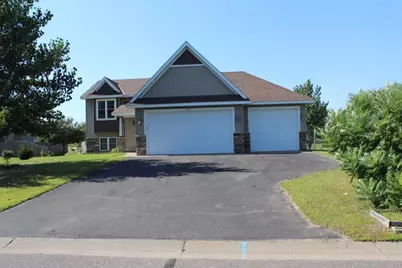 1027 Taft Street S, Cambridge, MN 55008 - Photo 1
