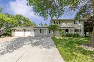 1525 21st Ave NW, Faribault, MN 55021 - Photo 1